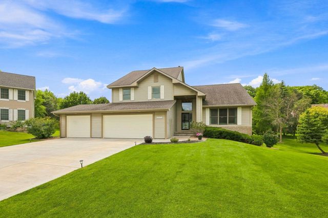 14335 48th Avenue N, Plymouth, MN 55446