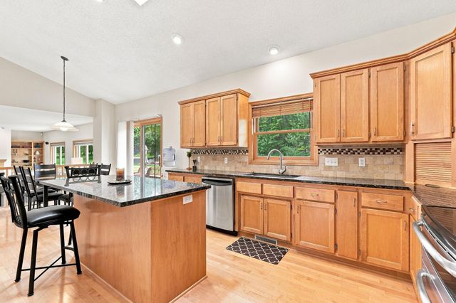 14335 48th Avenue N, Plymouth, MN 55446