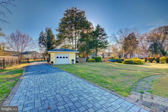 946 BRYANT AVE, Colonial Beach, VA 22443