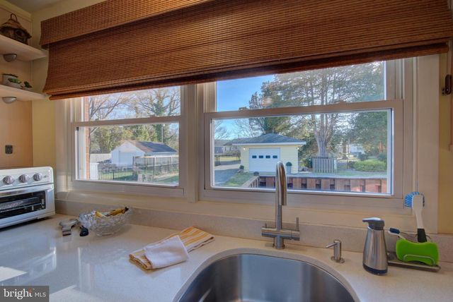 946 BRYANT AVE, Colonial Beach, VA 22443