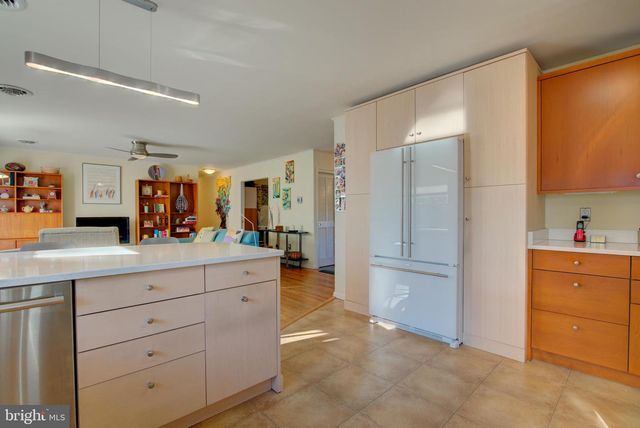 946 BRYANT AVE, Colonial Beach, VA 22443