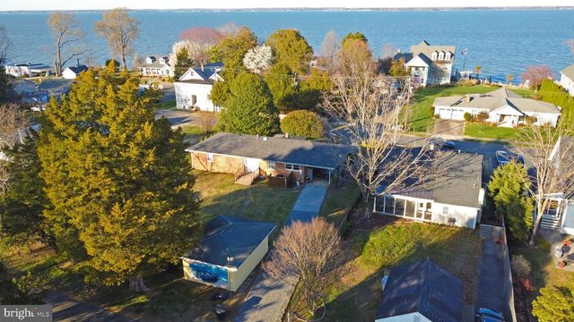 946 BRYANT AVE, Colonial Beach, VA 22443