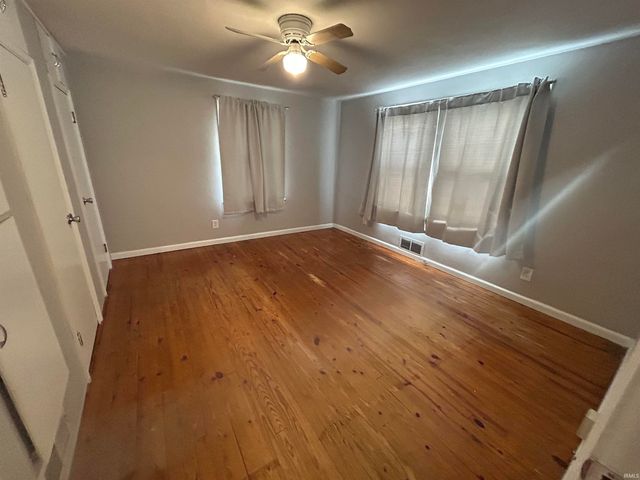 201 S Beiger Street, Mishawaka, IN 46544