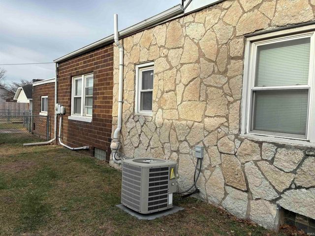 201 S Beiger Street, Mishawaka, IN 46544