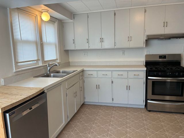 201 S Beiger Street, Mishawaka, IN 46544