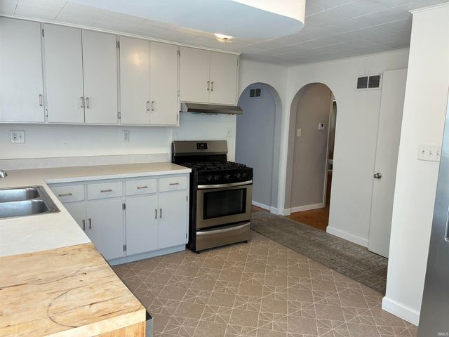 201 S Beiger Street, Mishawaka, IN 46544