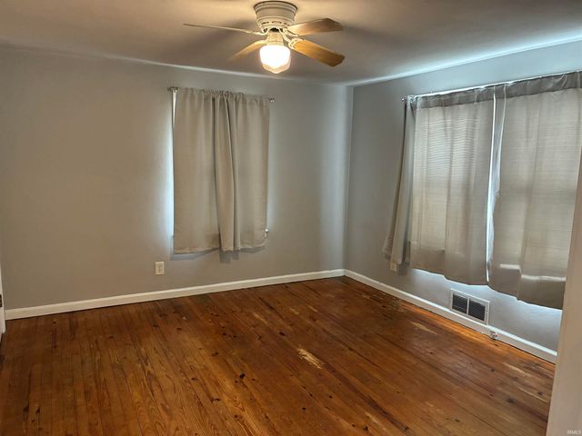 201 S Beiger Street, Mishawaka, IN 46544