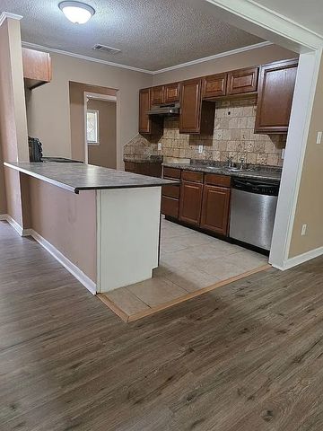 1301 Meadowview Drive, Bossier City, LA 71111