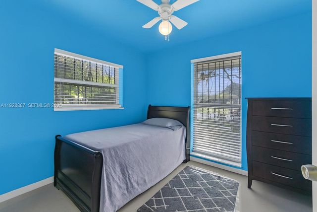 3981 NW 201st St, Miami Gardens, FL 33055