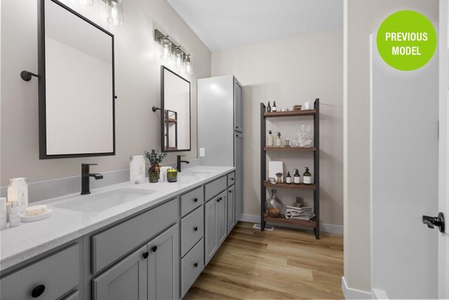 2405 15th St NW, Minot, ND 58703