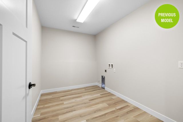 2405 15th St NW, Minot, ND 58703