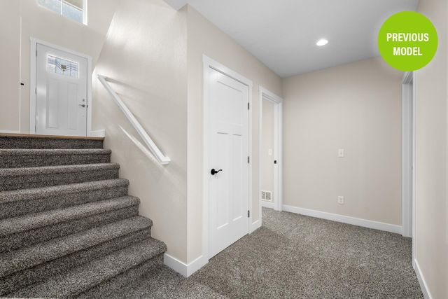 2405 15th St NW, Minot, ND 58703