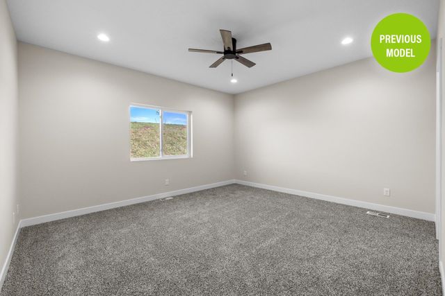 2405 15th St NW, Minot, ND 58703