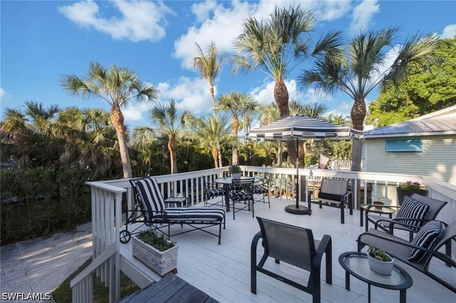 1225 Sandpiper ST, Naples, FL 34102