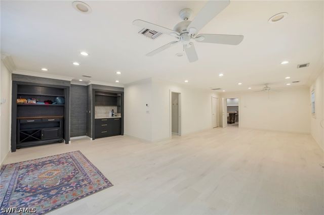 1225 Sandpiper ST, Naples, FL 34102