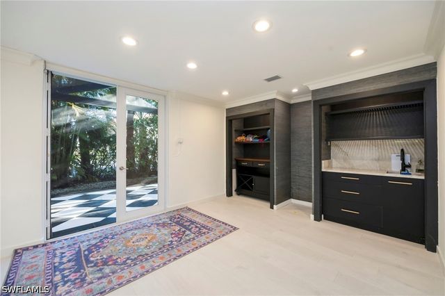 1225 Sandpiper ST, Naples, FL 34102