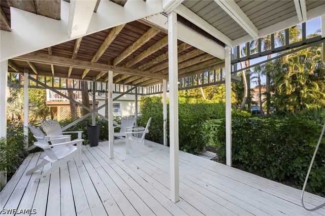 1225 Sandpiper ST, Naples, FL 34102