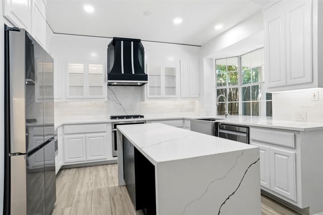 524 Sorenson Trail, Keller, TX 76248