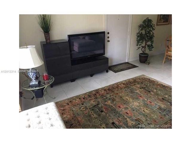 10794 N Kendall Dr B23, Miami, FL 33176