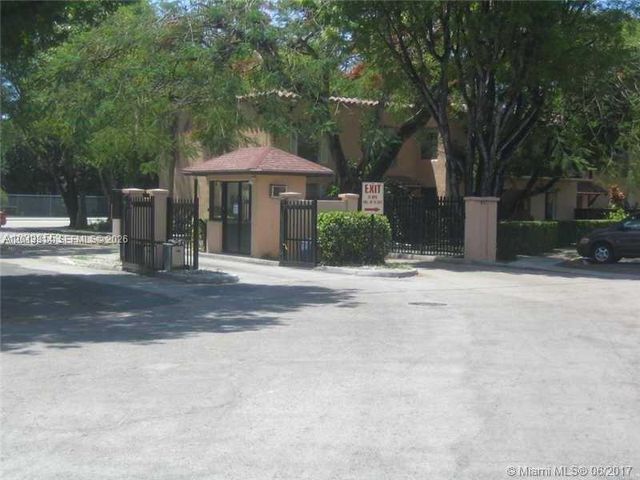 10794 N Kendall Dr B23, Miami, FL 33176