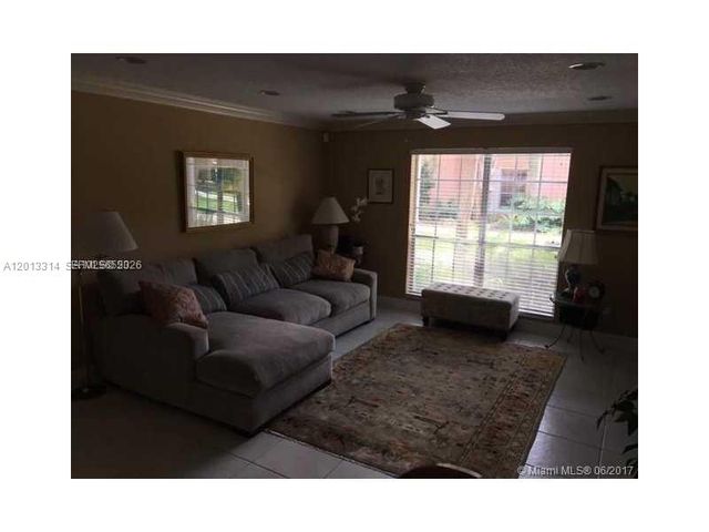 10794 N Kendall Dr B23, Miami, FL 33176