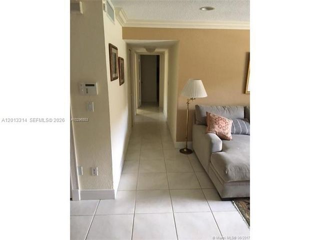 10794 N Kendall Dr B23, Miami, FL 33176