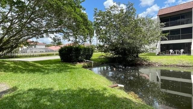 100 Lakeview Dr 103, Weston, FL 33326
