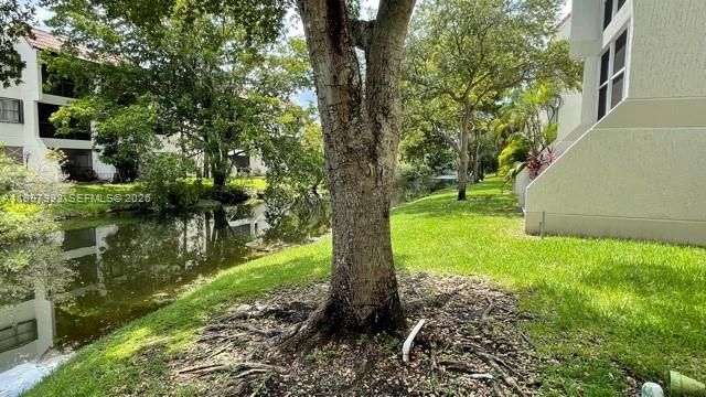 100 Lakeview Dr 103, Weston, FL 33326