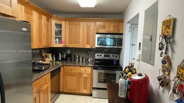 100 Lakeview Dr 103, Weston, FL 33326