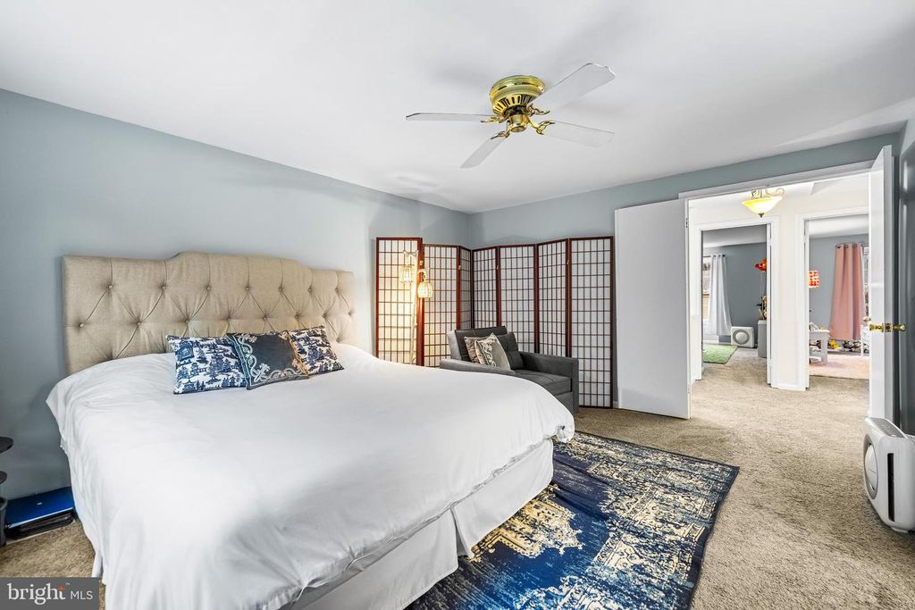 Image 7 of property listing at 28 BATTERSEA BRIDGE CT, Lutherville Timonium, MD 21093