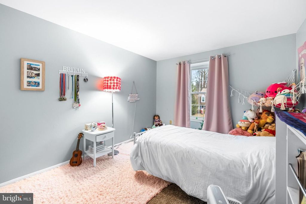 Image 11 of property listing at 28 BATTERSEA BRIDGE CT, Lutherville Timonium, MD 21093