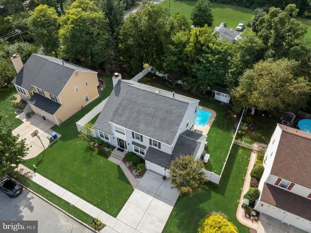 4 CLIFFORD LN, Marlton, NJ 08053
