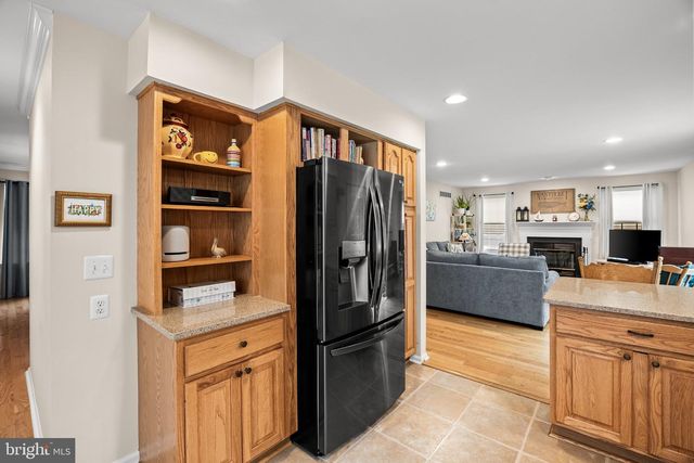 4 CLIFFORD LN, Marlton, NJ 08053