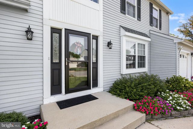 4 CLIFFORD LN, Marlton, NJ 08053