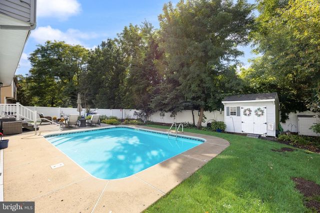 4 CLIFFORD LN, Marlton, NJ 08053