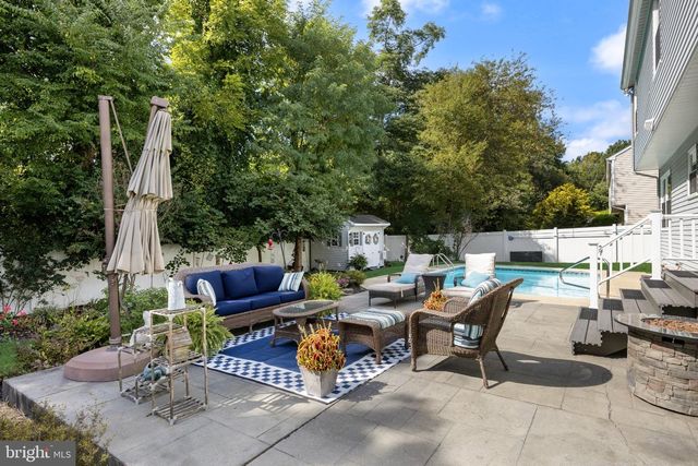 4 CLIFFORD LN, Marlton, NJ 08053