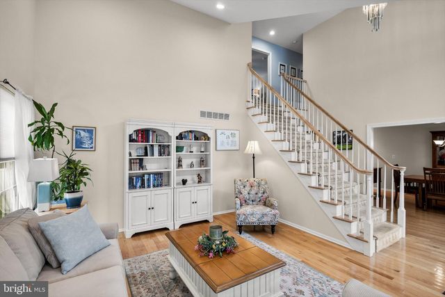 4 CLIFFORD LN, Marlton, NJ 08053
