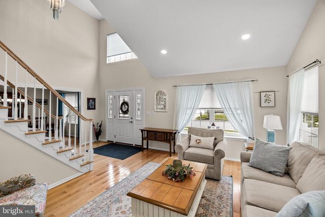 4 CLIFFORD LN, Marlton, NJ 08053
