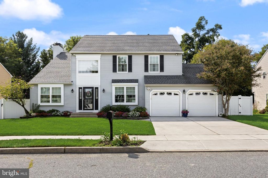 4 CLIFFORD LN, Marlton, NJ 08053