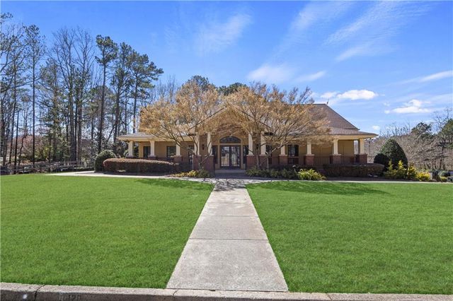 5685 Lake Manor Trace, Johns Creek, GA 30022