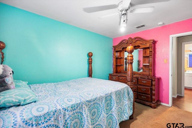 15389 Oaks West Dr, Tyler, TX 75704