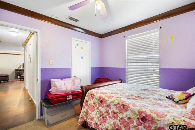 15389 Oaks West Dr, Tyler, TX 75704