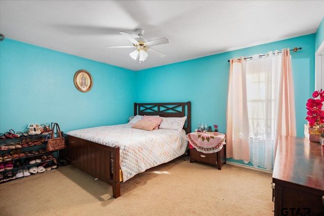 15389 Oaks West Dr, Tyler, TX 75704