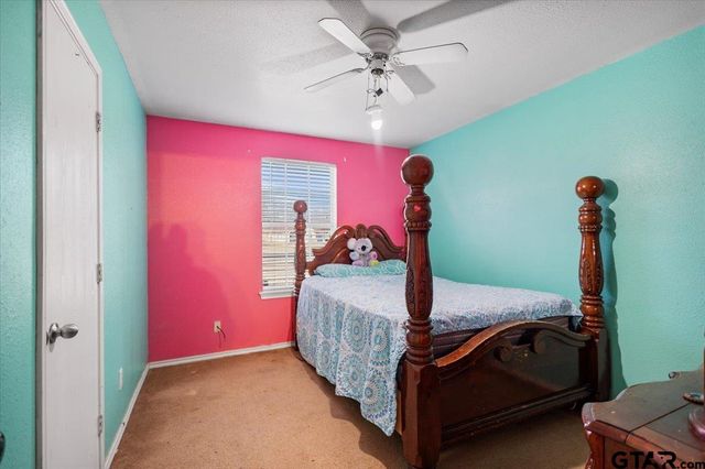 15389 Oaks West Dr, Tyler, TX 75704