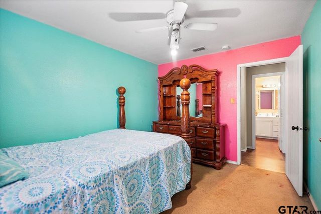 15389 Oaks West Dr, Tyler, TX 75704