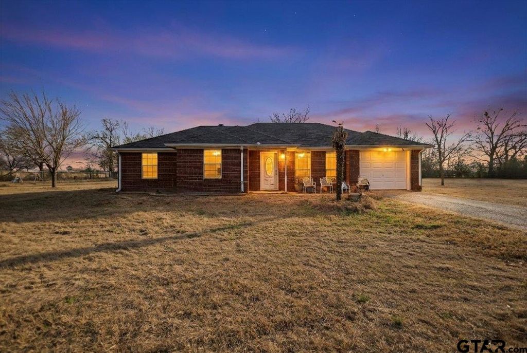 15389 Oaks West Dr, Tyler, TX 75704