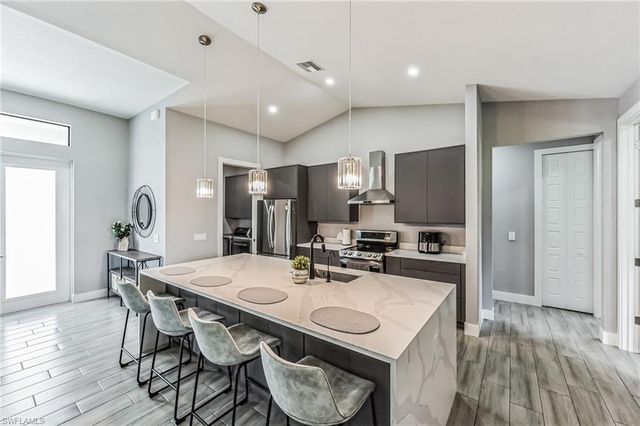 4618 Catalina LN, Bonita Springs, FL 34134