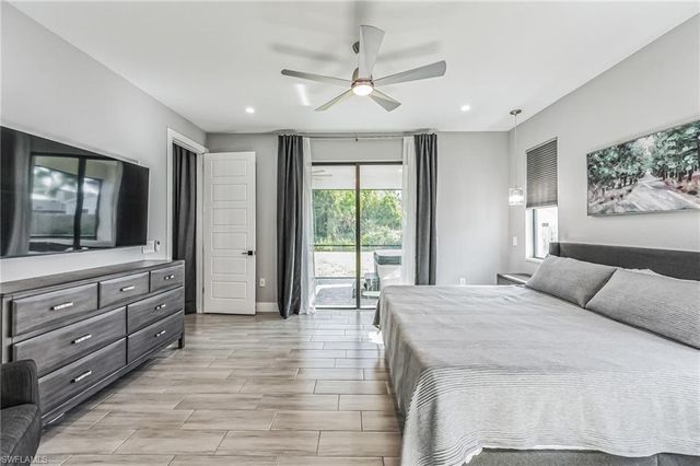 4618 Catalina LN, Bonita Springs, FL 34134