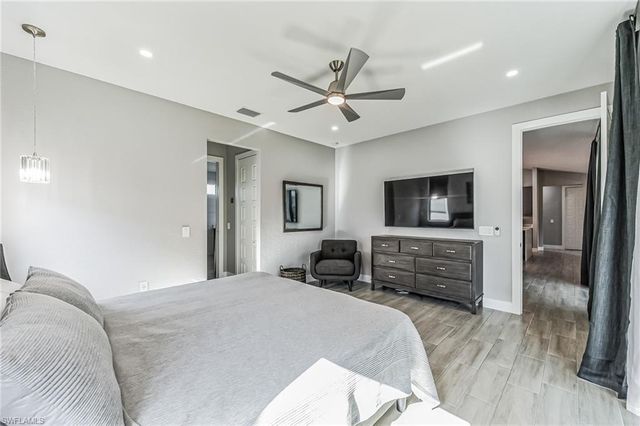 4618 Catalina LN, Bonita Springs, FL 34134