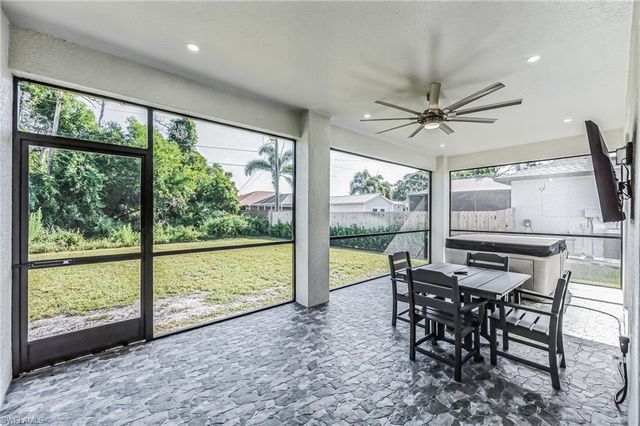 4618 Catalina LN, Bonita Springs, FL 34134